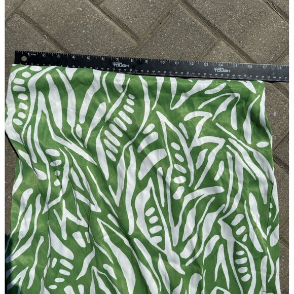 House of Harlow 1960 Green White Straight Skirt Large Side Slit Elastic NWT - Picture 4 of 9